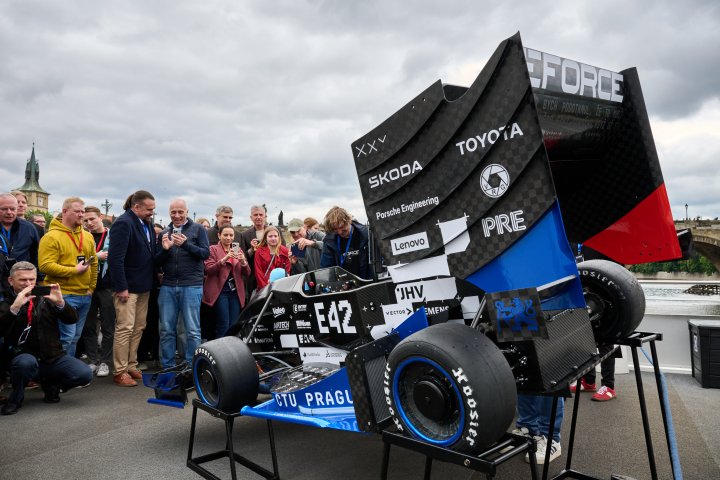 Snímek 32
