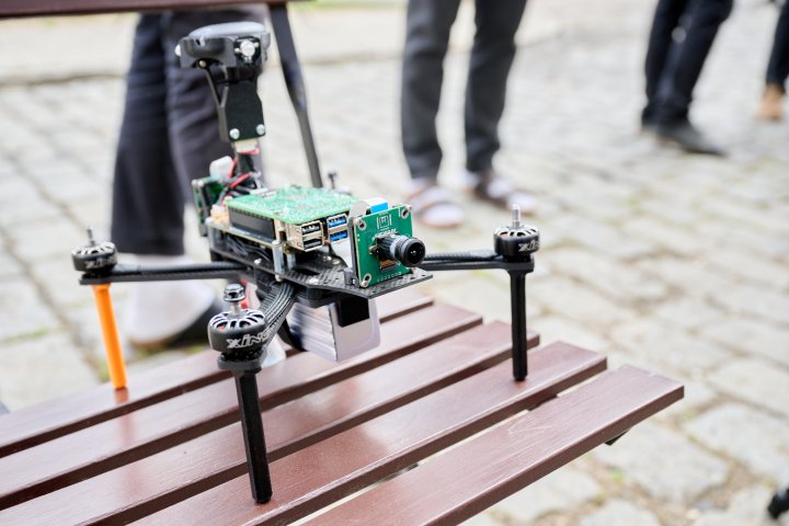 Snímek 7