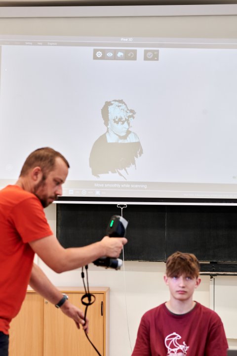 Snímek 82