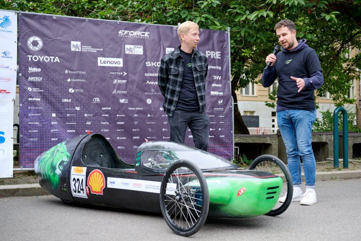 Snímek 11