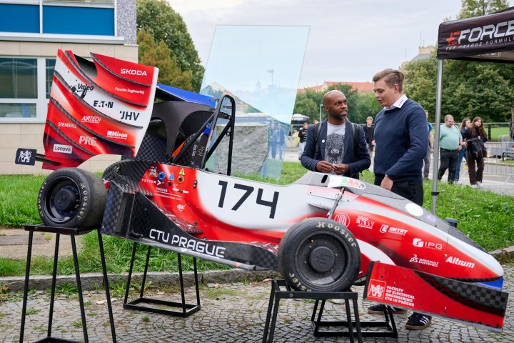 Snímek 13